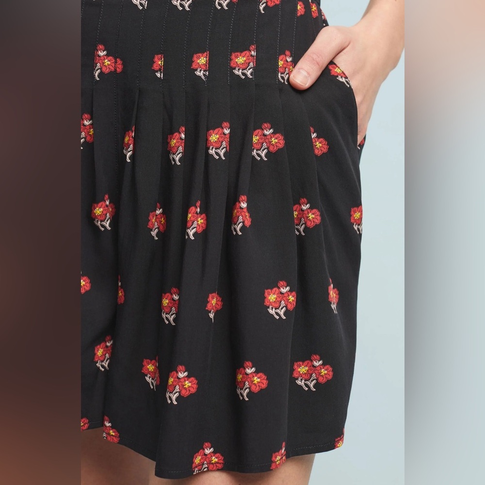 Maeve Anthropologie Pleated Front Shorts Floral Motif Flowy Women's Small - Picture 7 of 9